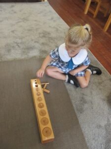 Dugong student using Knob Cylinders